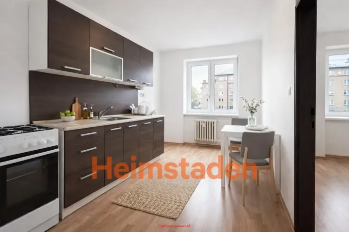 Pronájem bytu 2+1, Havířov - Šumbark, nám. T. G. Masaryka, 61 m2