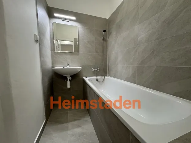 Pronájem bytu 2+1, Ostrava - Poruba, Nezvalovo náměstí, 60 m2