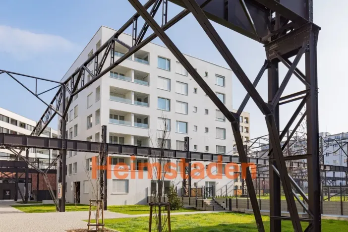 Pronájem bytu 2+kk, Praha - Holešovice, U Pergamenky, 54 m2