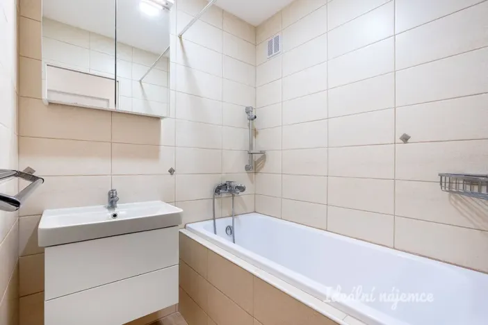 Pronájem bytu 3+1, Kralupy nad Vltavou, sídl. Hůrka, 66 m2