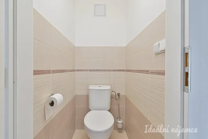 Pronájem bytu 2+kk, Brno - Slatina, Kobylnická, 34 m2
