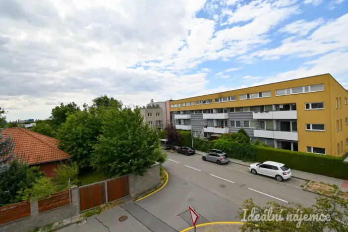 Pronájem bytu 2+kk, Brno - Slatina, Kobylnická, 34 m2