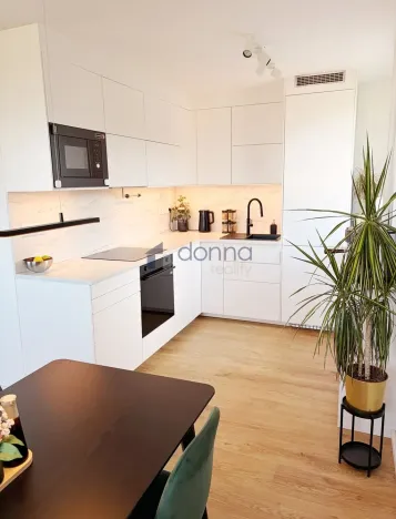 Pronájem bytu 2+kk, Praha, Třeboradická, 57 m2