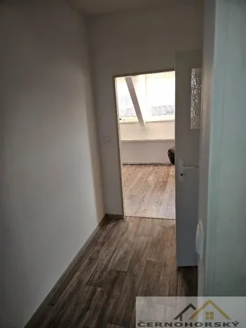 Pronájem bytu 2+kk, Lubenec, Zahradní, 75 m2