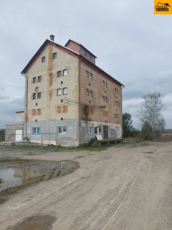 Prodej komerční nemovitosti, Uničov, 2771 m2