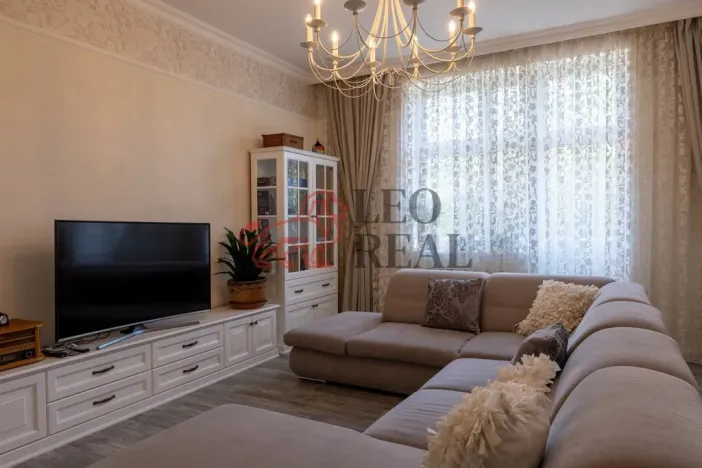 Prodej bytu 3+1, Karlovy Vary, Poděbradská, 101 m2
