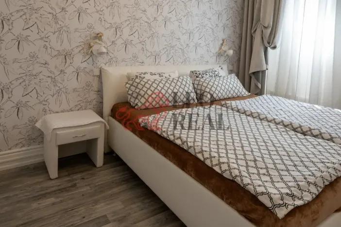 Prodej bytu 3+1, Karlovy Vary, Poděbradská, 101 m2