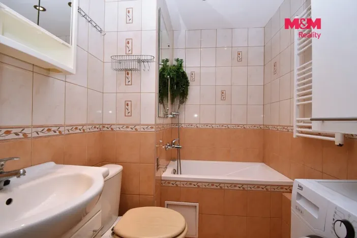 Prodej bytu 2+kk, Karlovy Vary - Rybáře, Krušnohorská, 38 m2