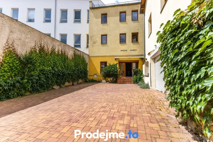 Prodej ubytování, Znojmo, Horní Česká, 1593 m2