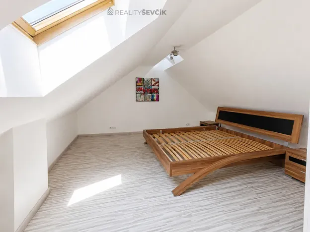 Prodej bytu 3+kk, Dobrá Voda u Českých Budějovic, Lázeňská, 90 m2
