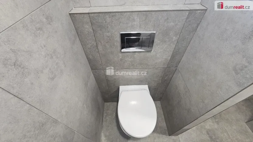 Pronájem bytu 2+kk, Praha - Holešovice, Osadní, 46 m2