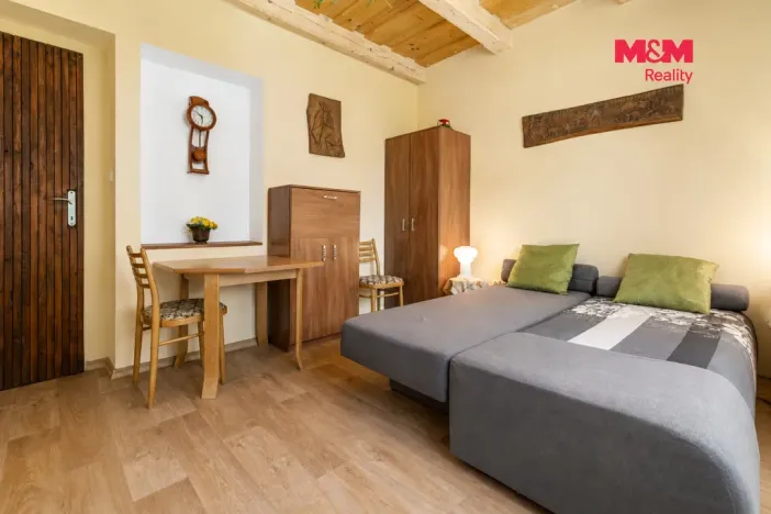 Prodej rodinného domu, Velké Karlovice, 245 m2