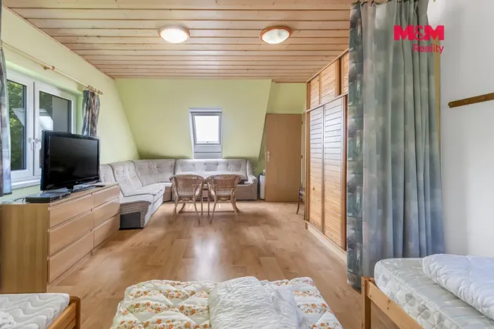Prodej rodinného domu, Velké Karlovice, 245 m2