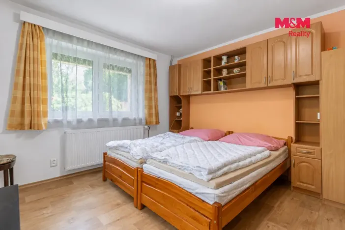 Prodej rodinného domu, Velké Karlovice, 245 m2