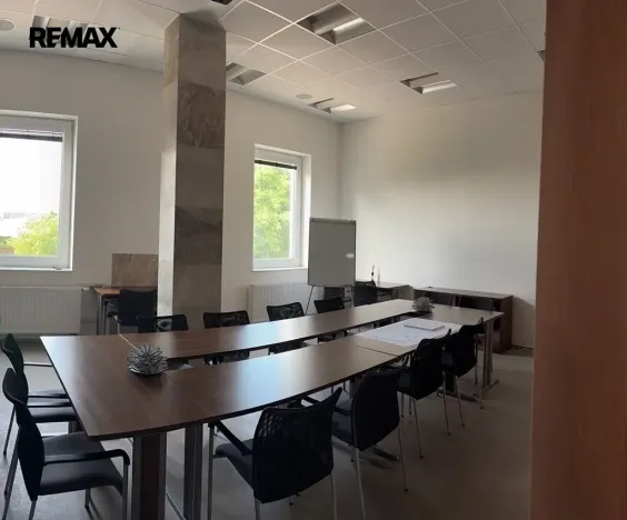 Pronájem kanceláře, Praha - Horní Počernice, Plkovská, 80 m2