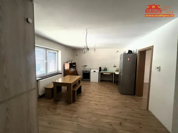 Prodej rodinného domu, Hronov - Zbečník, 160 m2