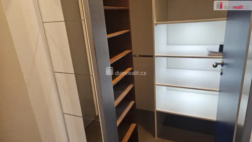 Pronájem bytu 2+kk, Praha - Strašnice, Nedvězská, 57 m2