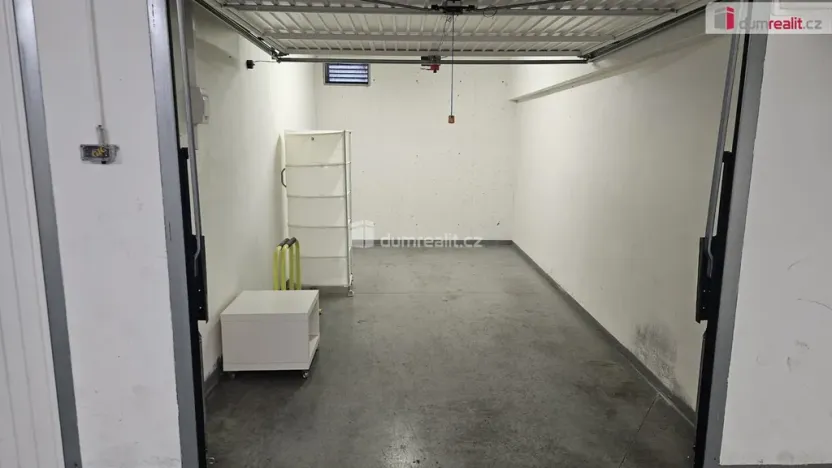 Pronájem bytu 2+kk, Praha - Strašnice, Nedvězská, 57 m2
