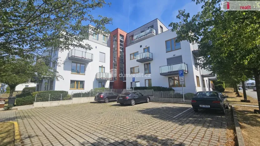Pronájem bytu 2+kk, Praha - Strašnice, Nedvězská, 57 m2