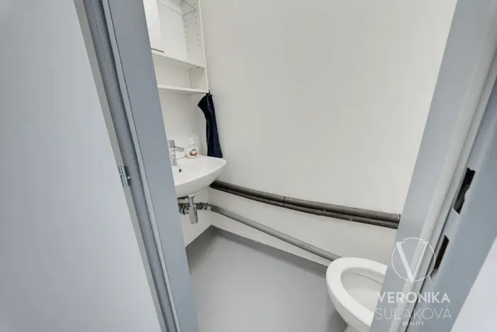 Prodej obchodního prostoru, Praha - Černý Most, Šromova, 76 m2