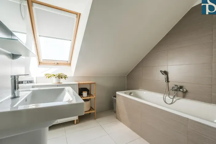 Prodej bytu 2+kk, Praha - Strašnice, Černokostelecká, 70 m2