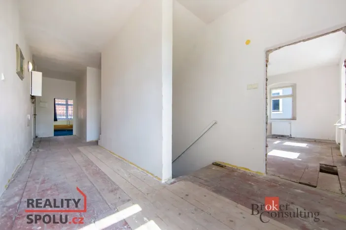Prodej ubytování, Kovářská, nám. J. Švermy, 520 m2