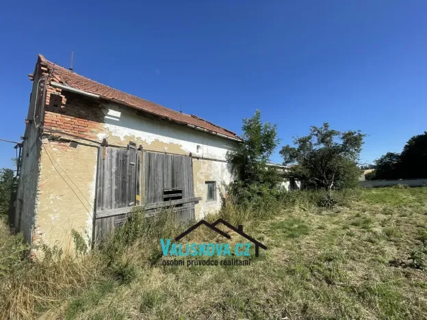 Prodej zemědělského objektu, Uhřice, 3167 m2
