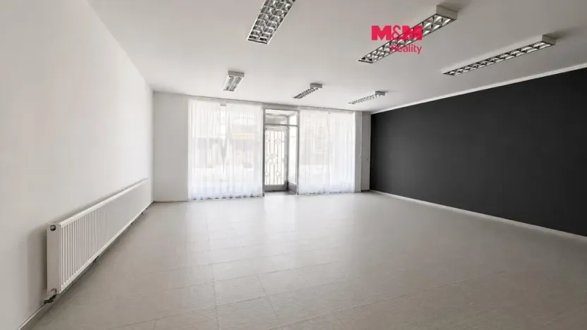 Pronájem obchodního prostoru, Louny, Pražská, 170 m2