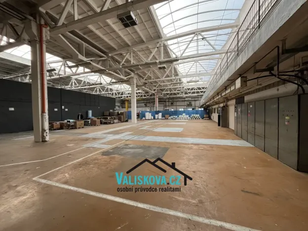 Pronájem výrobních prostor, Kroměříž, 1220 m2