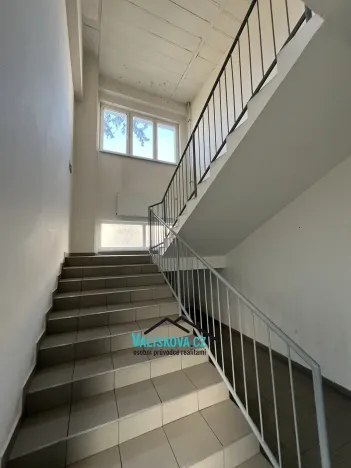 Pronájem výrobních prostor, Kroměříž, 1220 m2