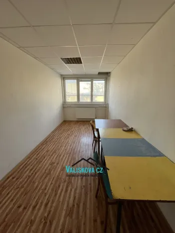 Pronájem výrobních prostor, Kroměříž, 1220 m2