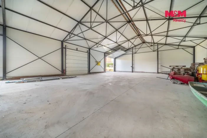 Pronájem skladu, Chlumčany, 400 m2