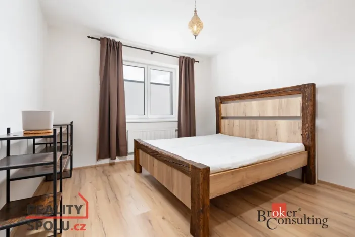 Pronájem bytu 3+kk, Plzeň - Jižní Předměstí, Poděbradova, 70 m2