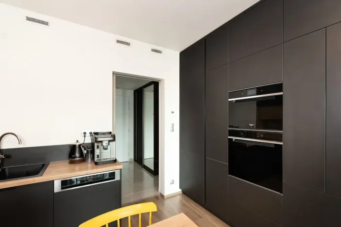 Pronájem bytu 2+kk, Praha - Libeň, Kurta Konráda, 55 m2