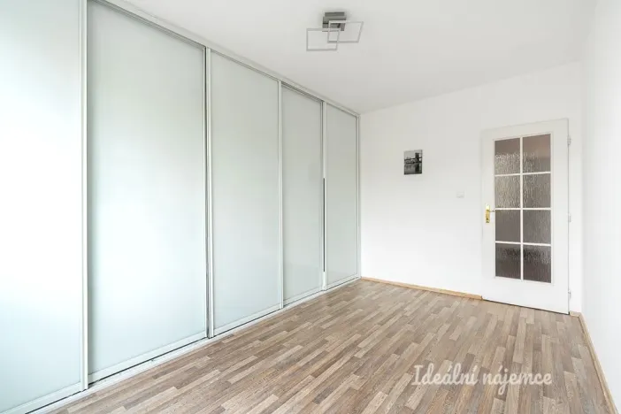Pronájem bytu 3+1, Praha - Kobylisy, Chotovická, 71 m2