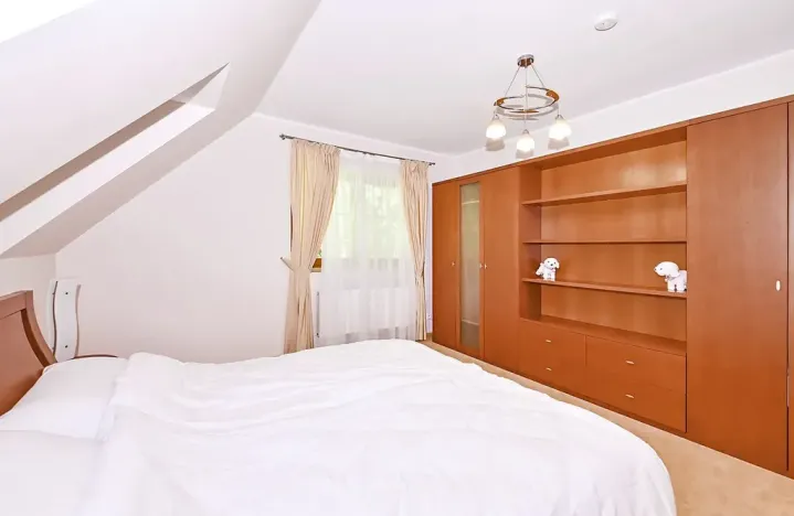 Prodej rodinného domu, Karlovy Vary, Slovenská, 147 m2