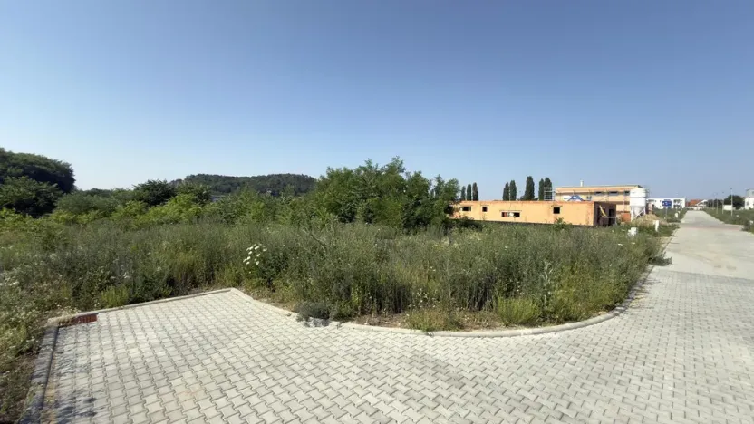 Prodej pozemku, Mikulov, Slovácké brigády, 721 m2