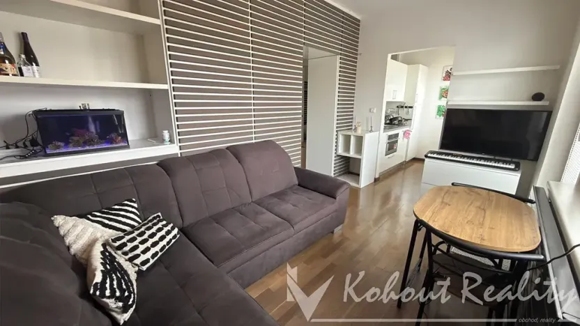 Pronájem bytu 2+kk, Praha - Vršovice, Bulharská, 31 m2