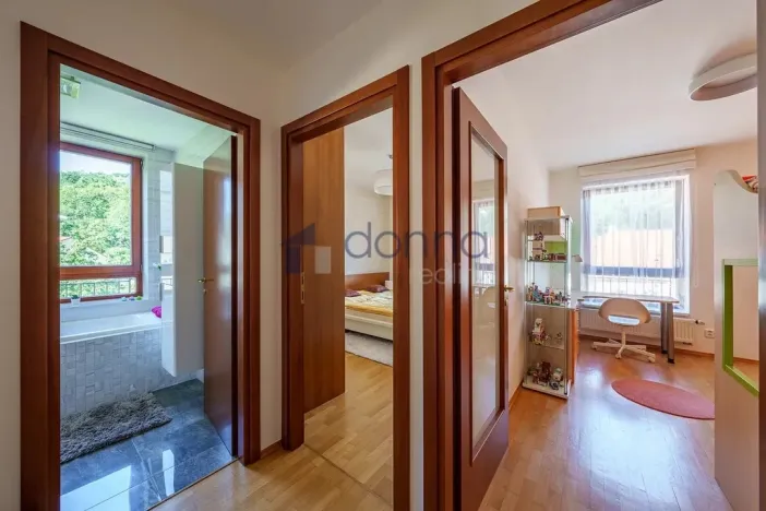 Pronájem bytu 3+kk, Praha, Podvinný mlýn, 80 m2