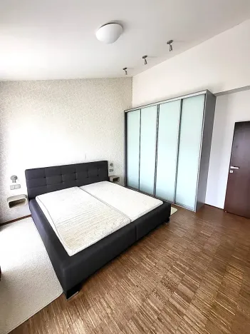 Pronájem bytu 3+kk, Praha - Hlubočepy, Hlubočepská, 105 m2