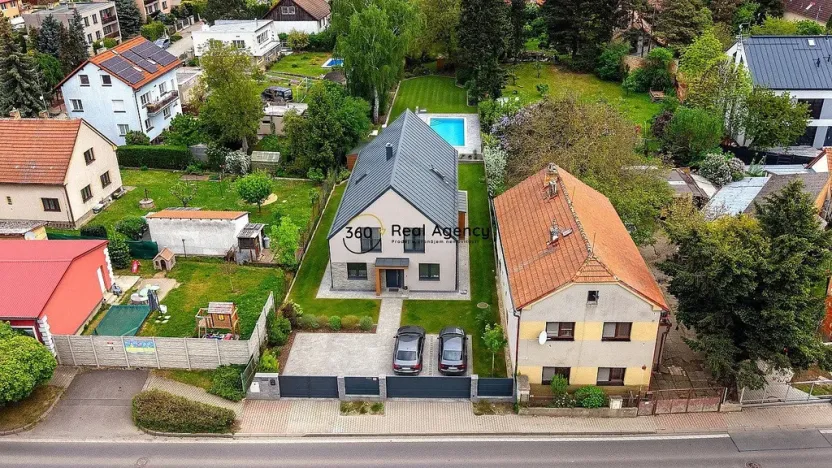 Prodej pozemku, Praha, 1418 m2