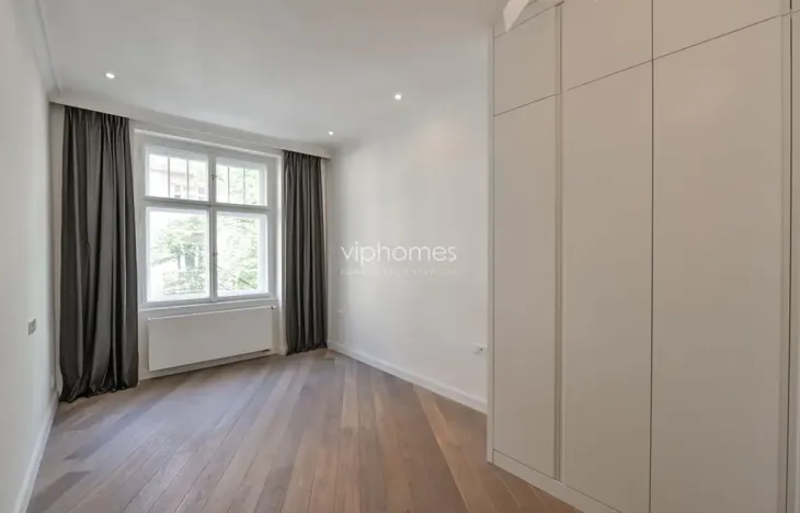 Pronájem bytu 2+kk, Praha - Vinohrady, náměstí Jiřího z Poděbrad, 54 m2