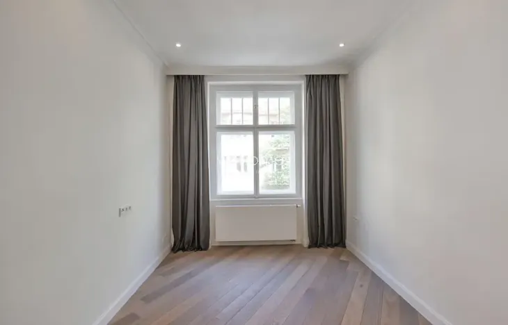 Pronájem bytu 2+kk, Praha - Vinohrady, náměstí Jiřího z Poděbrad, 54 m2