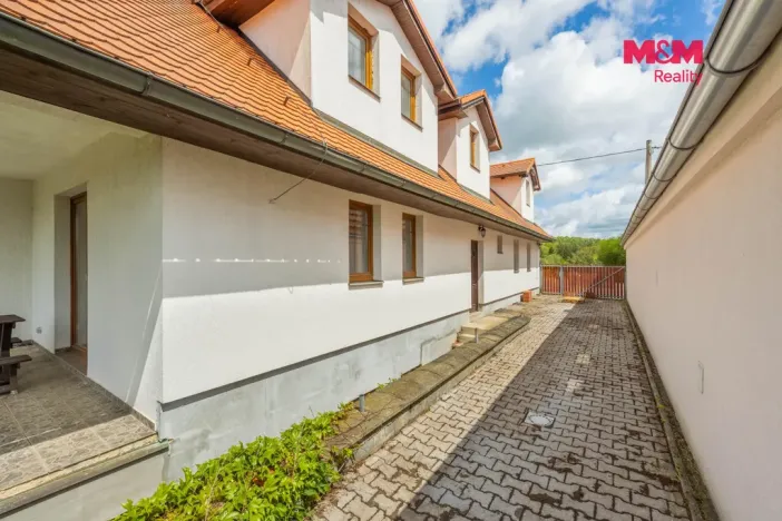 Prodej rodinného domu, Krakovec, 200 m2