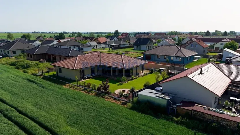 Prodej rodinného domu, Dynín, 219 m2