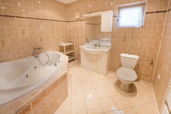 Prodej vícegeneračního domu, Hejtmánkovice, 260 m2