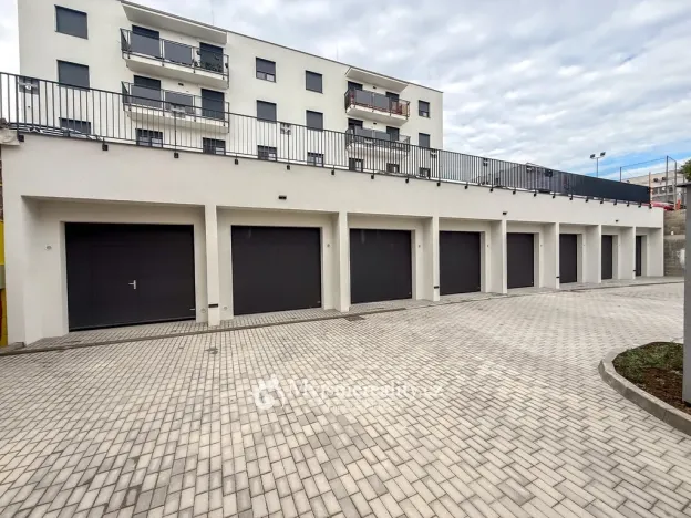 Pronájem garáže, Znojmo, Vančurova, 20 m2