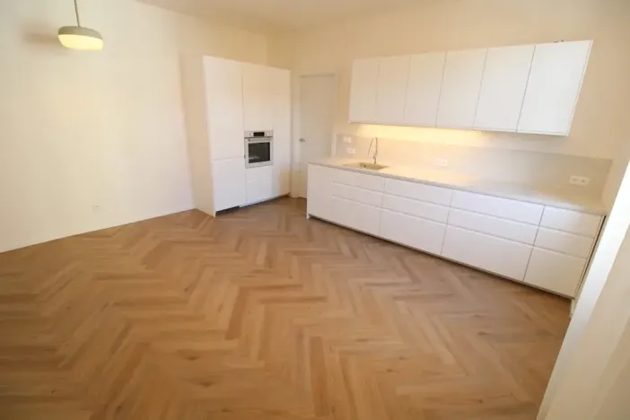 Pronájem bytu 2+kk, Praha - Žižkov, Jeseniova, 51 m2