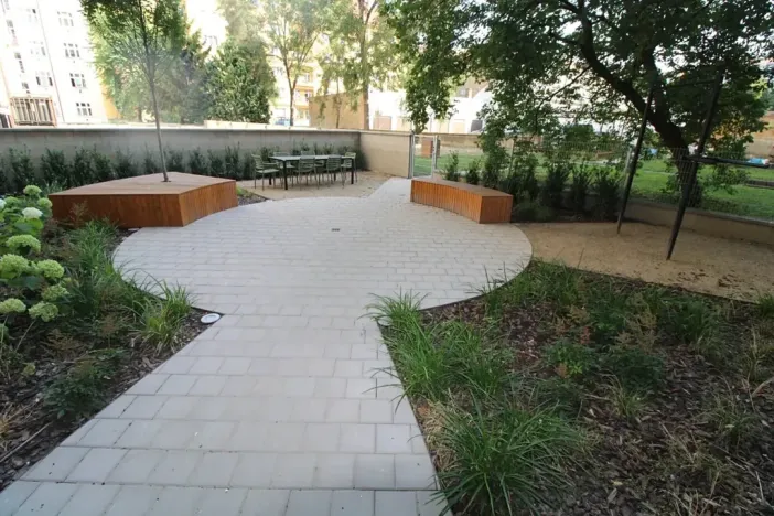 Pronájem bytu 2+kk, Praha - Žižkov, Jeseniova, 51 m2