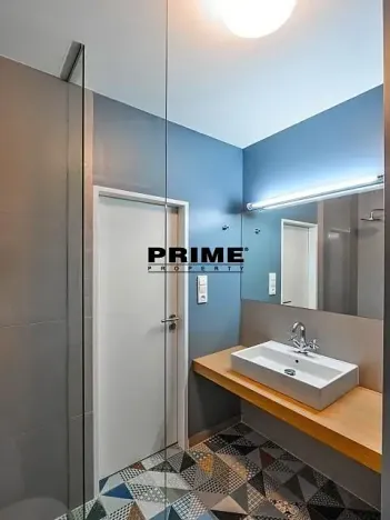 Pronájem bytu 1+kk, Praha - Žižkov, Lucemburská, 30 m2